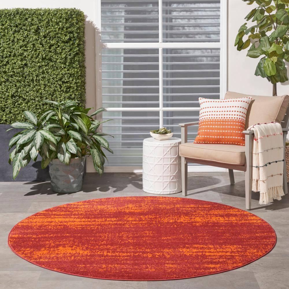 Nourison Essentials 4' x round Red Modern Indoor/Outdoor Rug