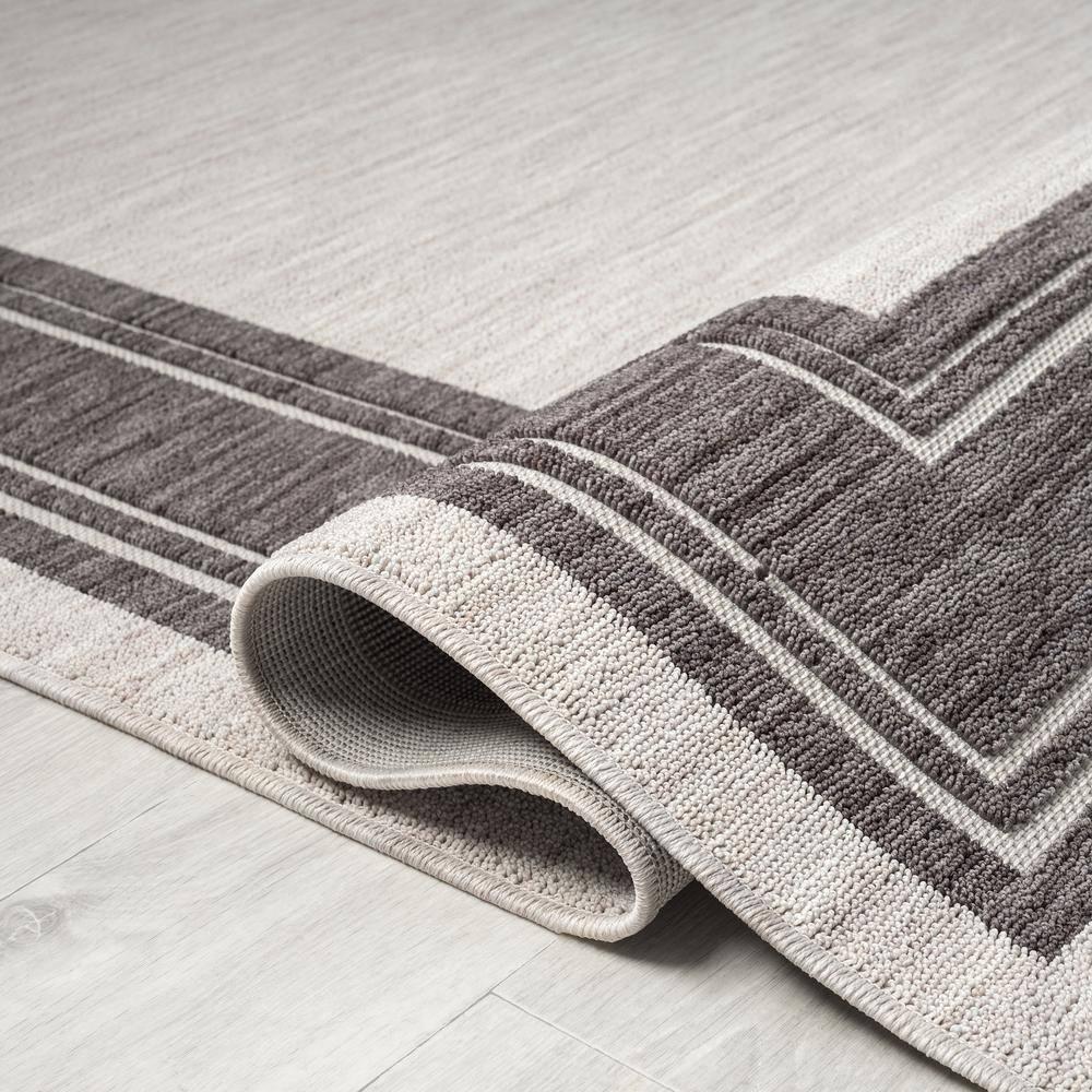 Wyatt Ivory/Gray 5 ft. x 7 ft. Bordered High-Low Yarn Indoor/Outdoor Area Rug