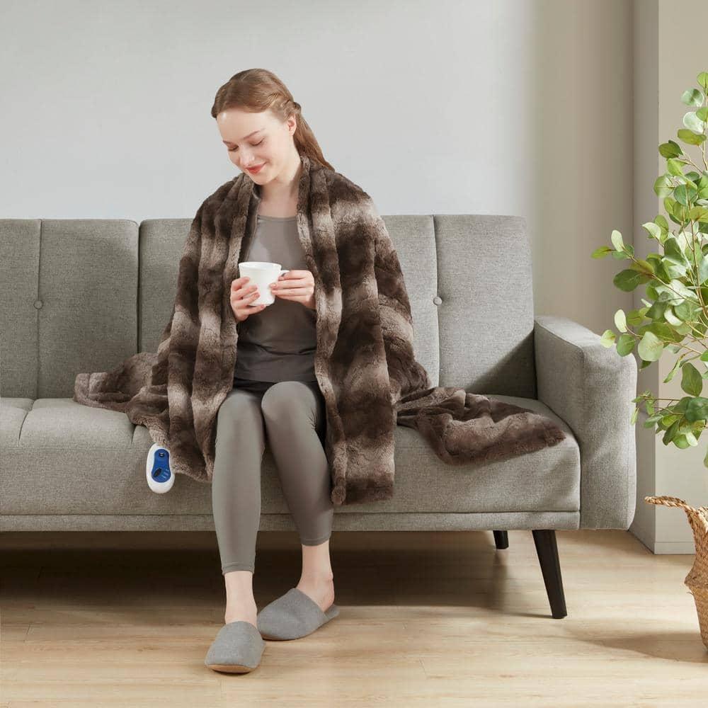 Cozy Comfort Oversized Faux Fur Electric Heated Throw in Chocolate
