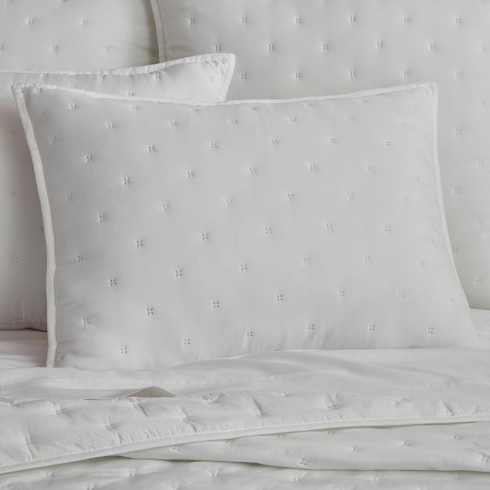 Five Queens Court Vito Quilt Set