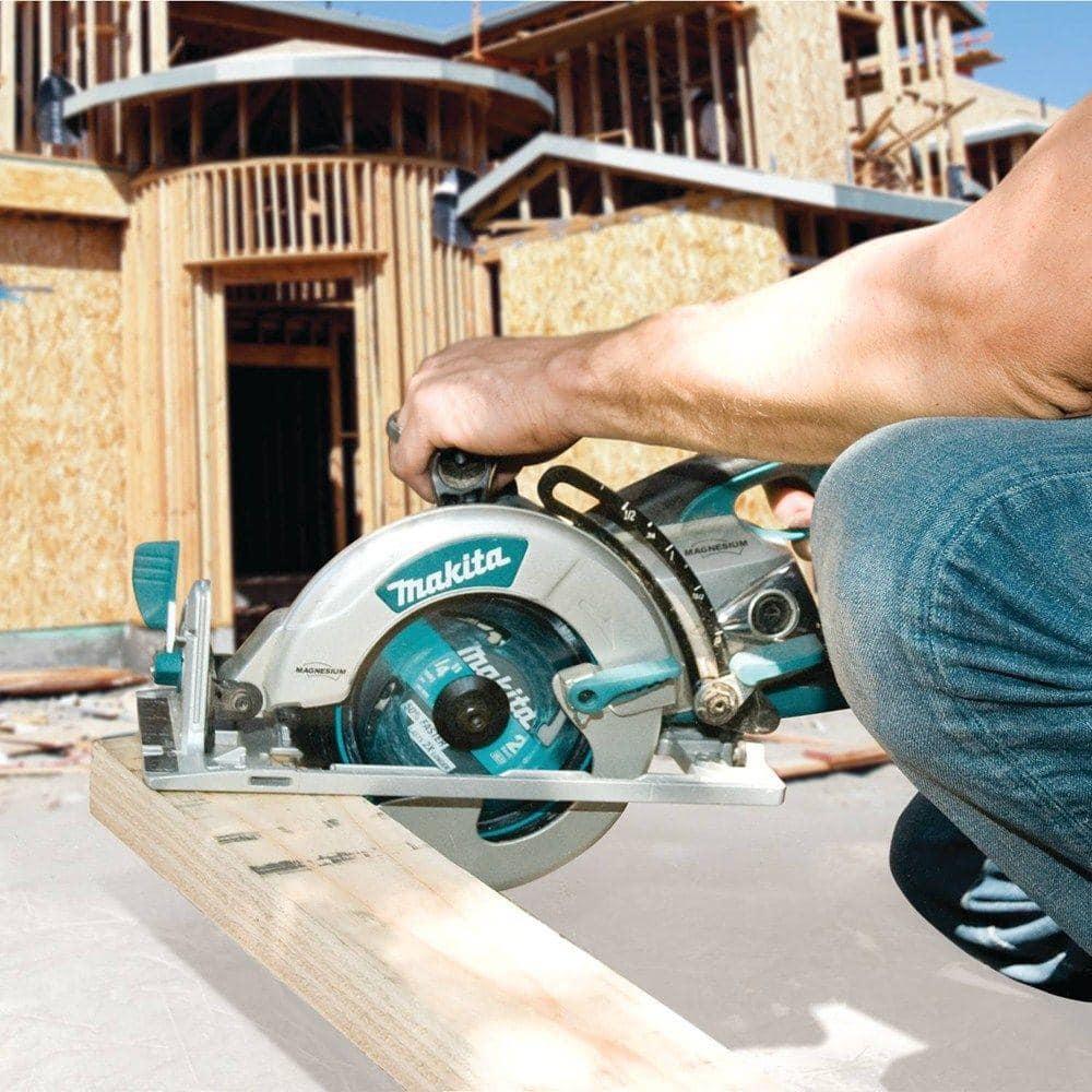 Makita Magnesium Hypoid Saw, 7 1/4", Weighs 13 Pounds