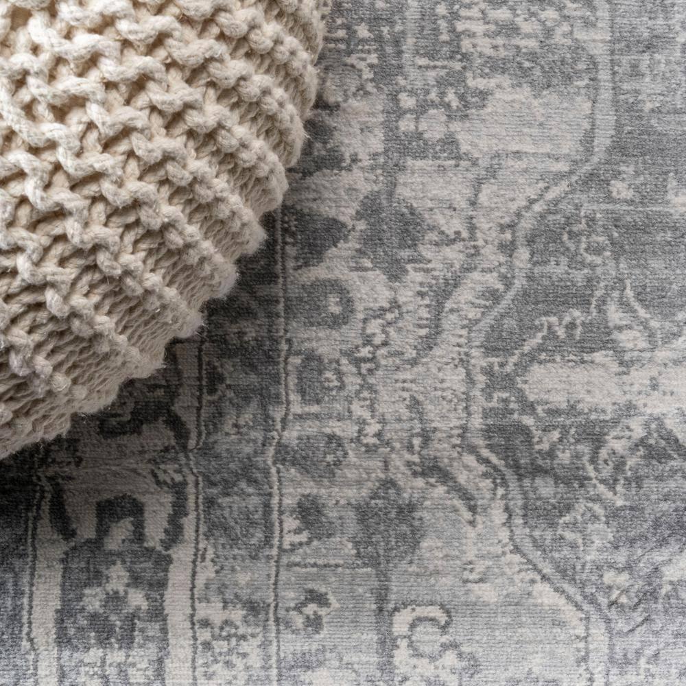 3' X 5' Modern Persian Vintage Medallion Area Rug, Light Gray/Ivory - JONATHAN Y