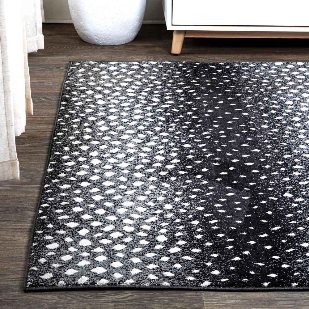3'x 5' Antelope Modern Animal Area Rug, Black/Cream - JONATHAN Y