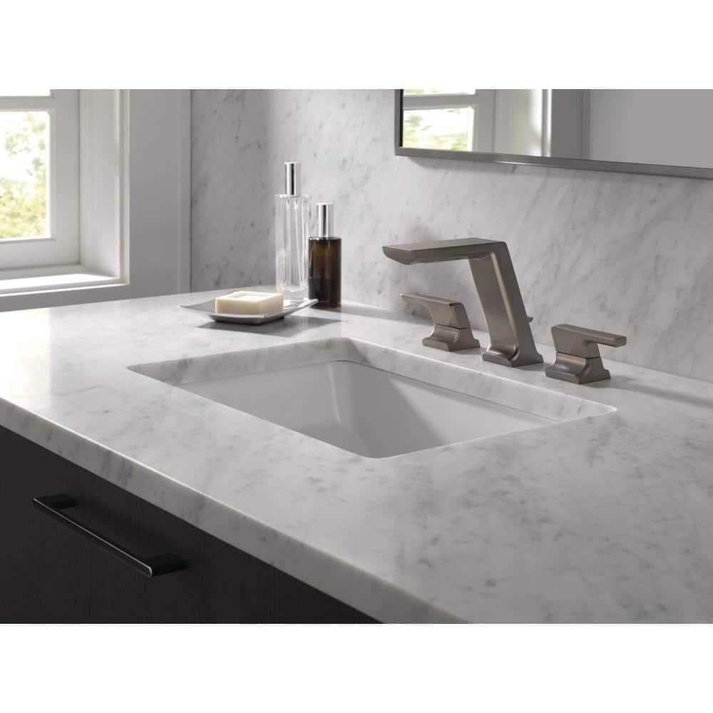 Pivotal Widespread Bathroom Faucet with Drain Assembly