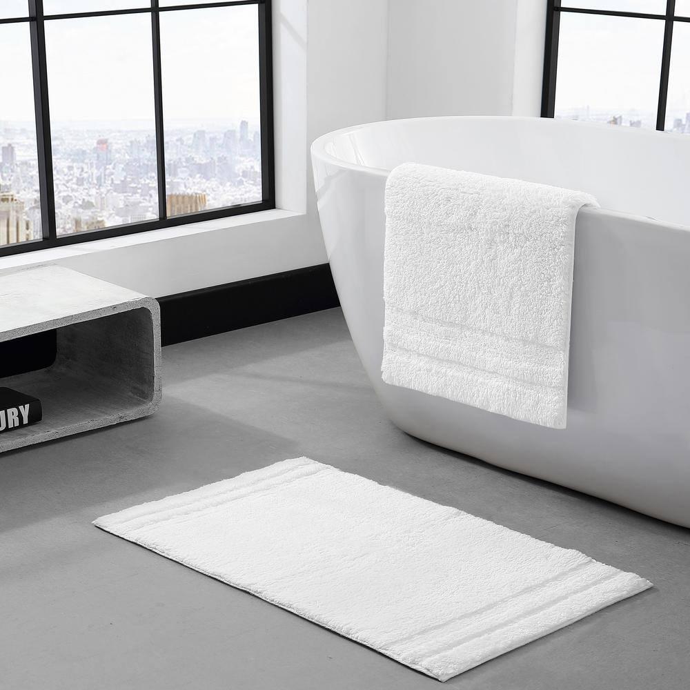 Vera Wang Eden Plush Pile Solid Reversible Cotton White 2 Piece Bath Rug Set