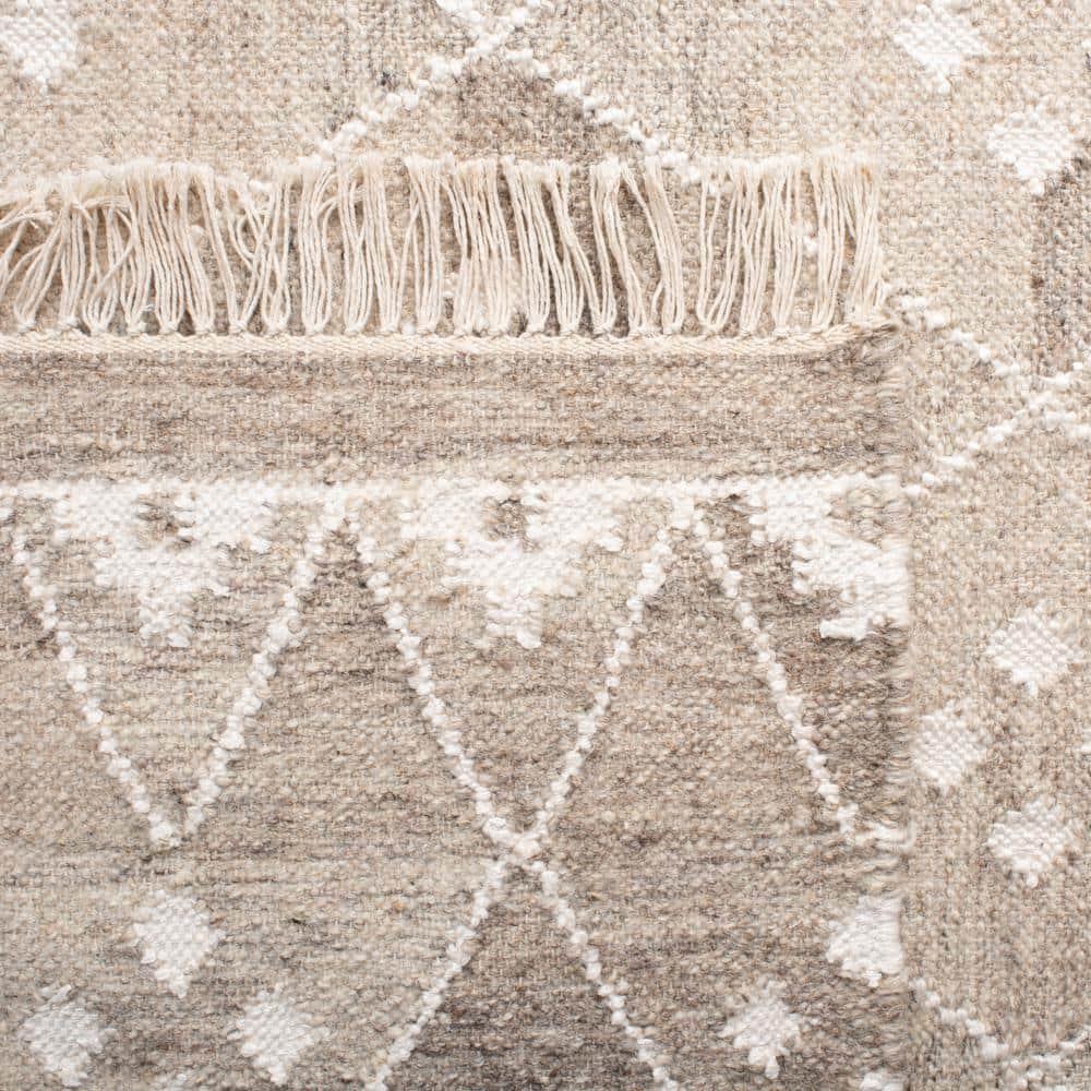 Natural Kilim NKM316 Hand Woven Indoor Accent Rug - Natural/Ivory - 3'x5' - Safavieh.