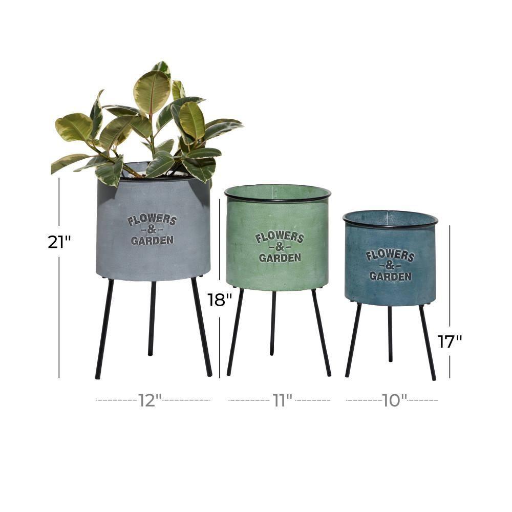 DecMode 20", 18", 16"H Indoor Outdoor Multi Colored Metal Planter with Flowers And Garden Text (3 Count)