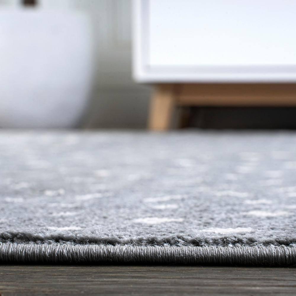 4'x 6' Antelope Modern Animal Area Rug, Gray/Cream - JONATHAN Y