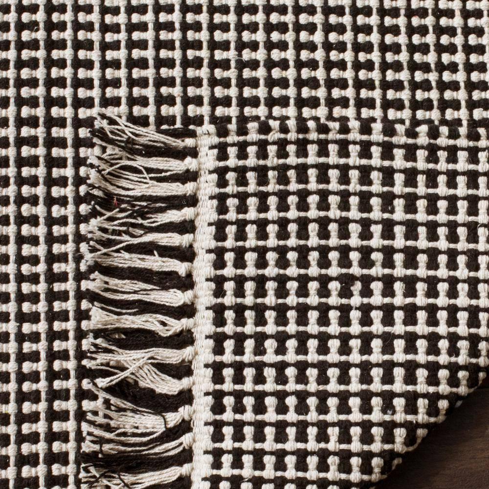 Montauk MTK340 Hand Woven Indoor Runner Rug - Ivory/Black - 2'3"x14' - Safavieh