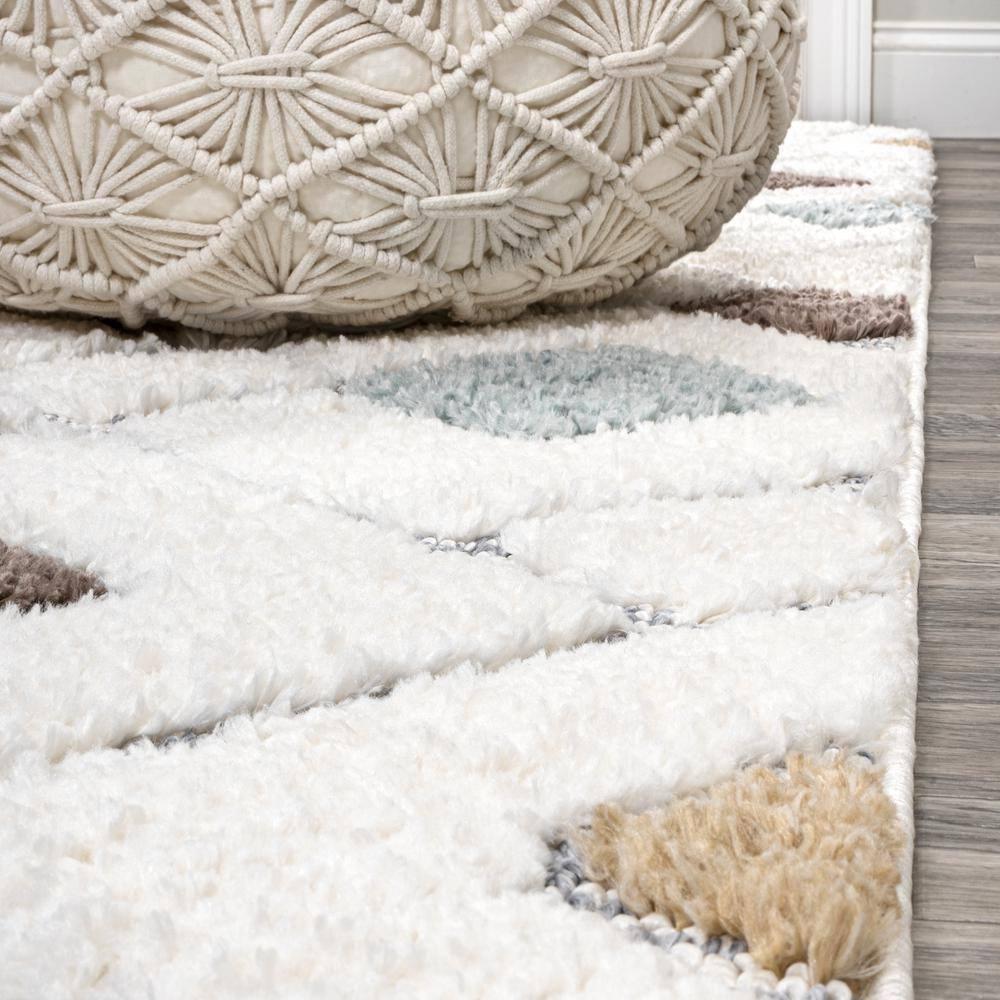 3' x 5' Astrid Retro Trellis High-Low Area Rug, Multi/Cream - JONATHAN Y