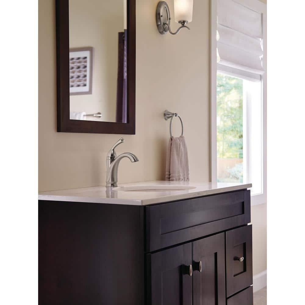 Haywood Single Hole Bathroom Faucet with Drain Assembly, Single Handle Bathroom Sink Faucet