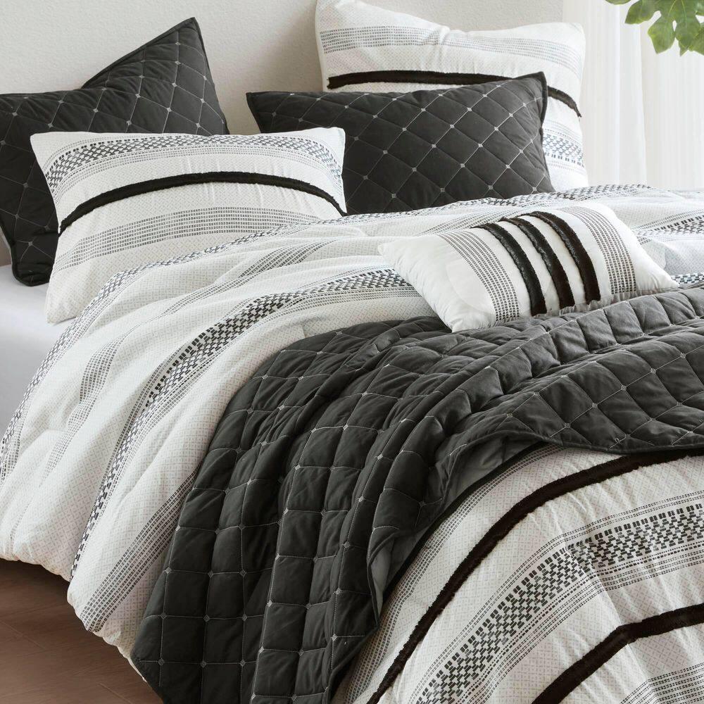 Madison Park Carolina 7 Piece Stripe Comforter And Quilt Set