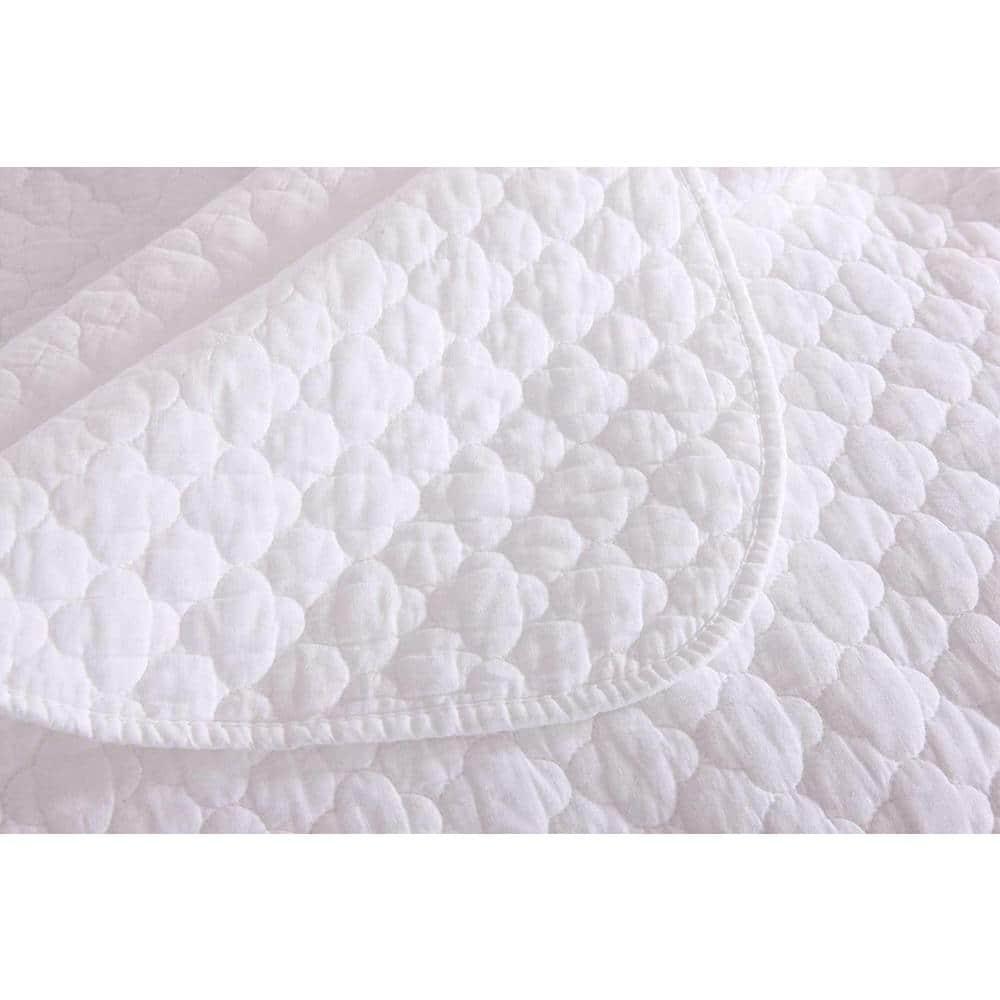 MarCielo WhiteCT Quilt Peony Cotton Geometric Shapes Quilt Set