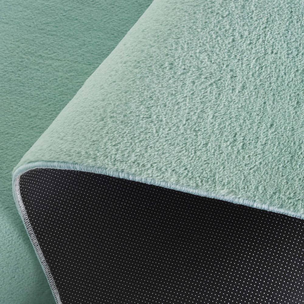 SAFAVIEH Faux Rabbit Fur Daven Solid Polyester Machine Washable Area Rug, Sage, 4' x 6'