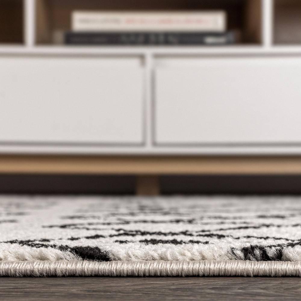 8'x10' Aksil Moroccan Beni Souk Area Rug, Cream/Black - JONATHAN Y