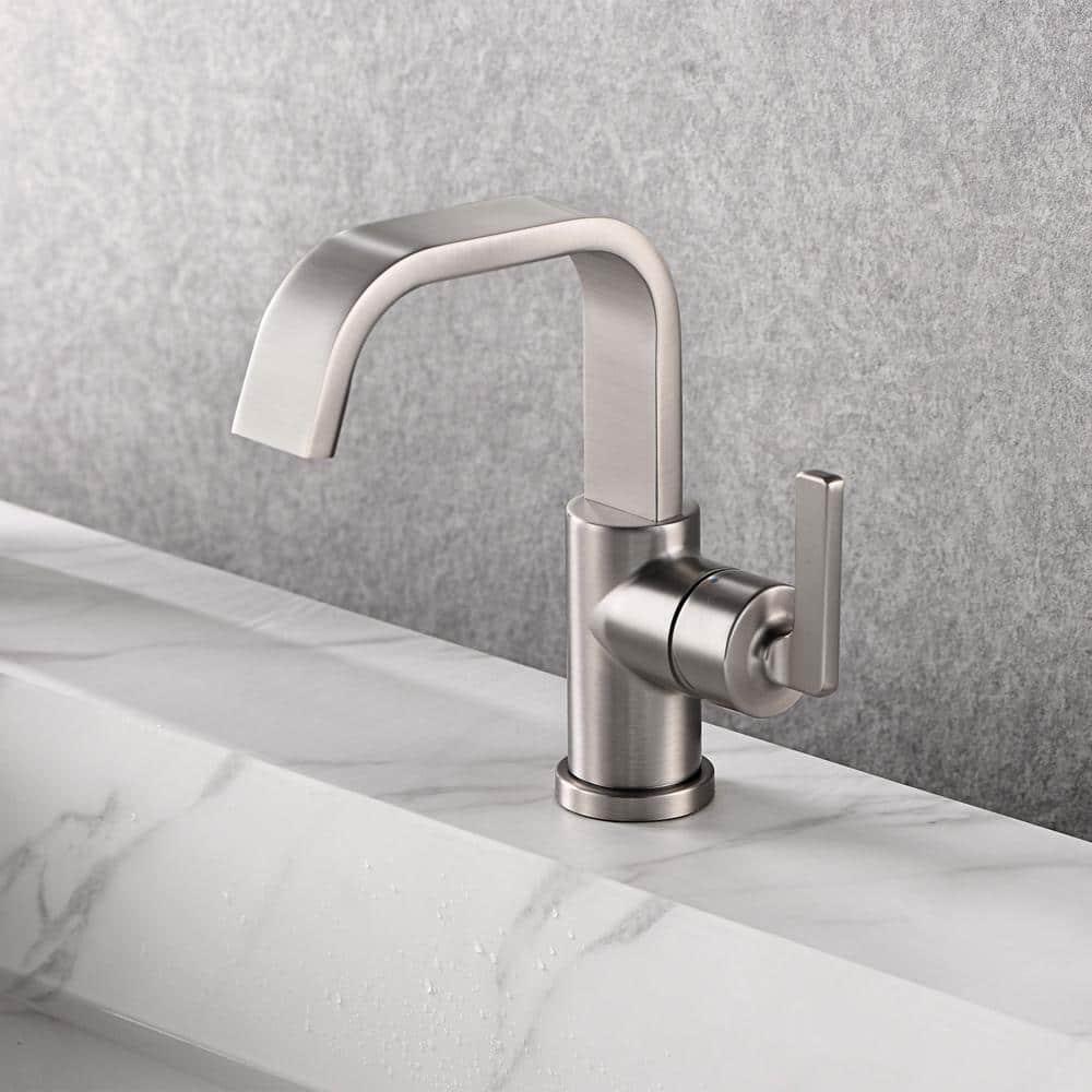 Single Hole Bathroom Faucet with Drain Assembly