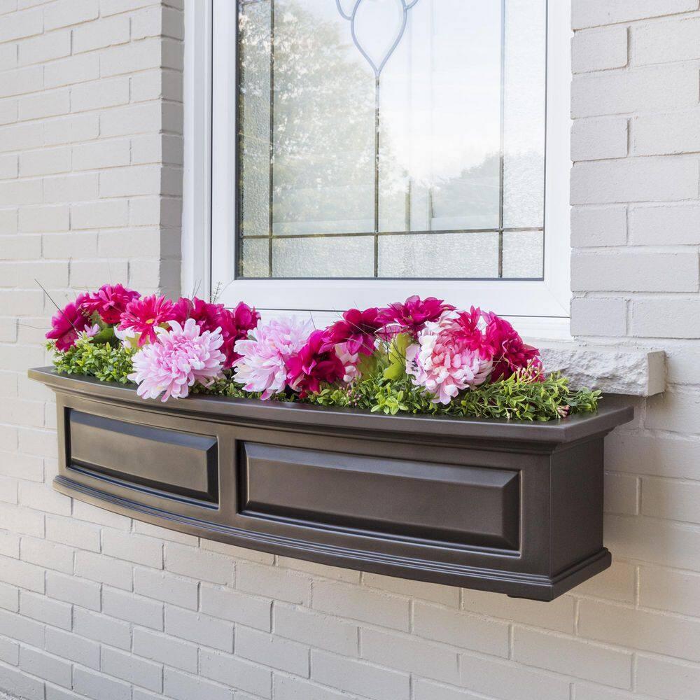 Mayne Inc. Nantucket Resin Window Box with Water Reservoir