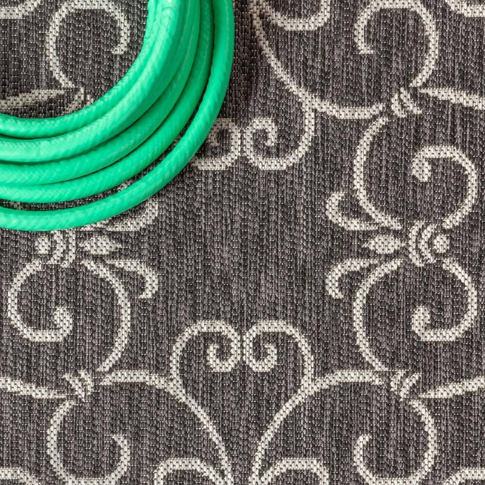 4'x6' Charleston Vintage Filigree Textured Weave Indoor/Outdoor Area Rug, Black/Gray - JONATHAN Y