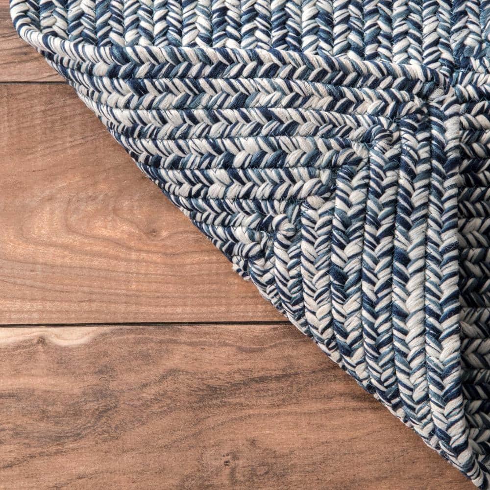 nuLOOM Wynn Braided Indoor/Outdoor Navy 3' x 5' Casual Area Rug