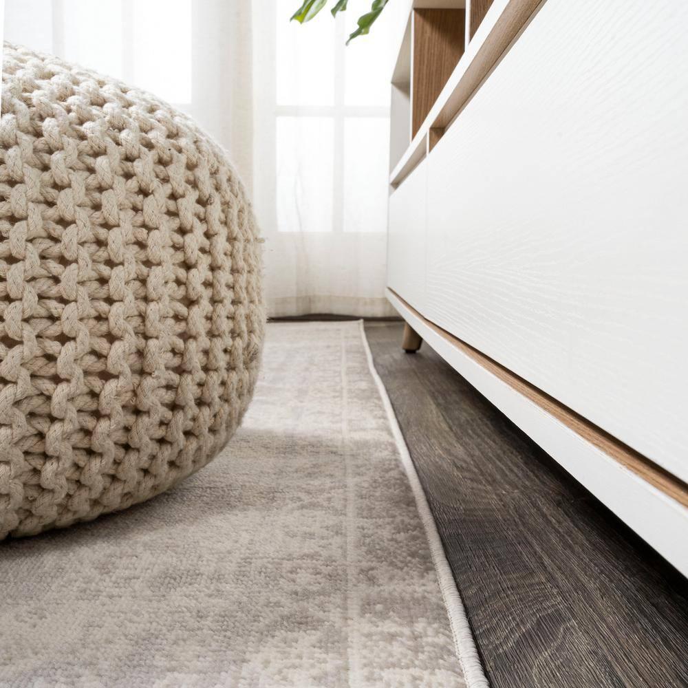 3'x5' Alhambra Ornate Medallion Modern Area Rug, Ivory - JONATHAN Y