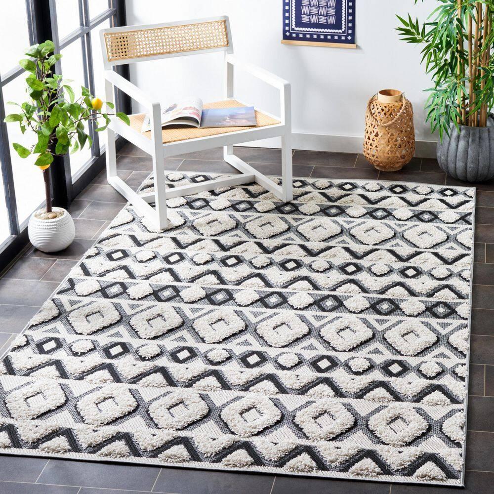 Cottage COT210 Power Loomed Indoor/Outdoor Area Rug - Ivory/Black - 8'x10' - Safavieh.