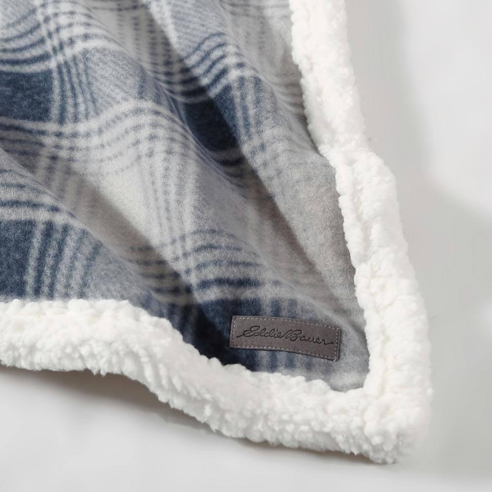 Eddie Bauer Eddie Bauer Printed Plush Fleece/Sherpa Oversized Throw Blanket