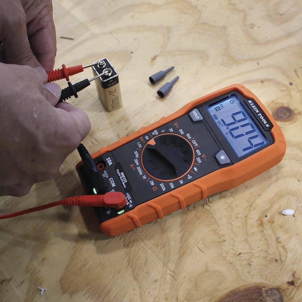 Klein Tools MM325 600V Manual-Ranging Digital Multimeter