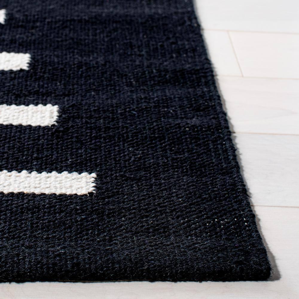 SAFAVIEH Montauk Collection Area Rug - 9' x 12', Black & Ivory, Handmade Flat Weave Boho Farmhouse Cotton Modern Stripe, Ideal for High Traffic Areas in Living Room, Bedroom (MTK313Z)