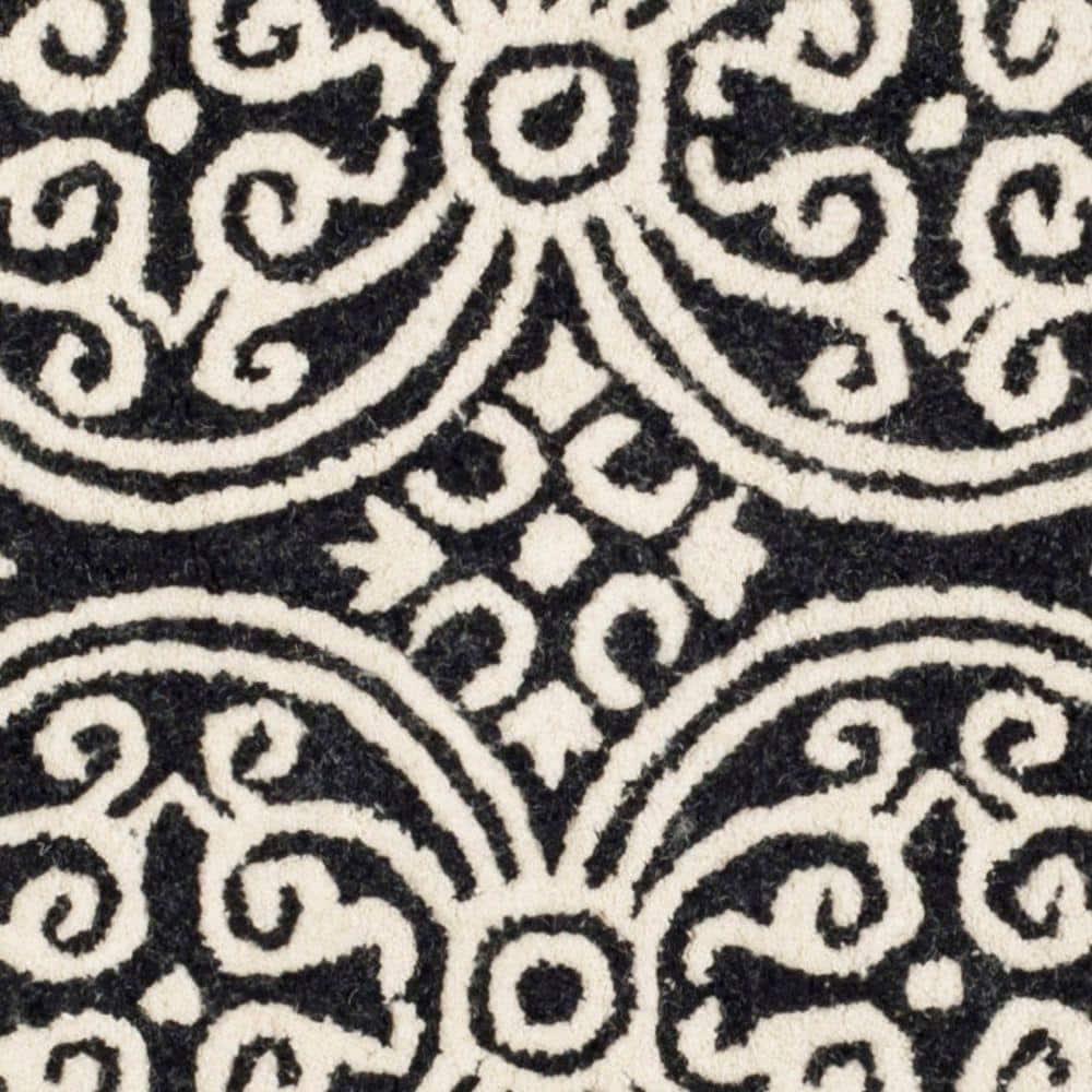 SAFAVIEH Cambridge Leslie Geometric Wool Area Rug, Black/Ivory, 6' x 9'