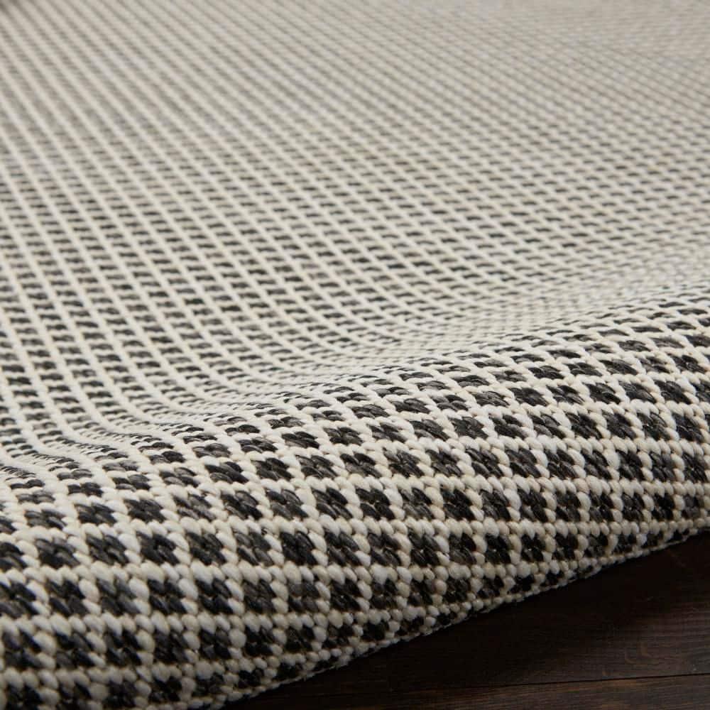 Nourison Courtyard Geometric Indoor / Outdoor Rug