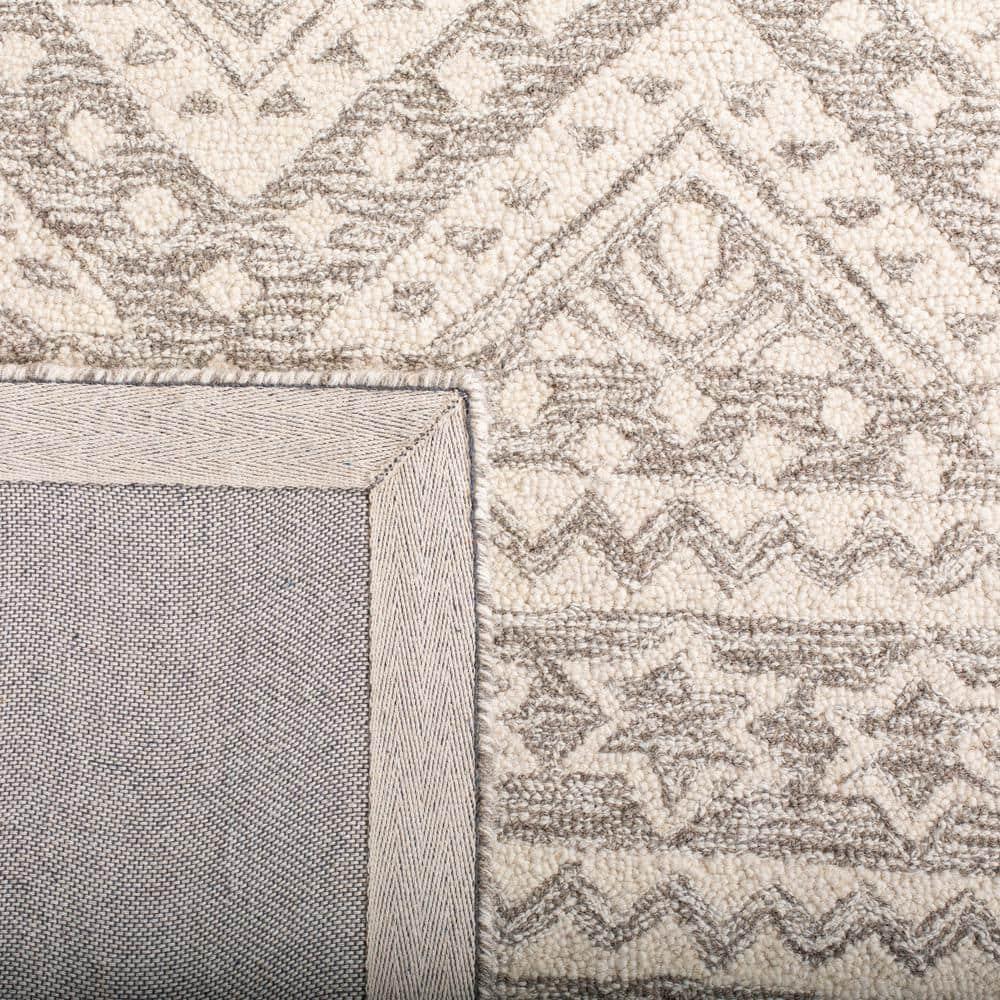 Micro-Loop MLP501 Hand Tufted Indoor Area Rug - Dark Grey/Ivory - 5'x5' - Safavieh