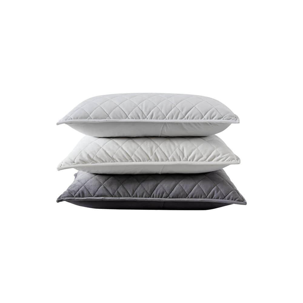 Vera Wang Vera Wang Diamond Velvet Quilt Set