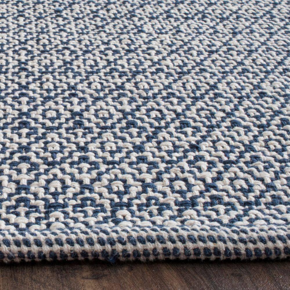 Montauk MTK717 Hand Woven Indoor Accent Rug - Ivory/Navy - 3'x5' - Safavieh.