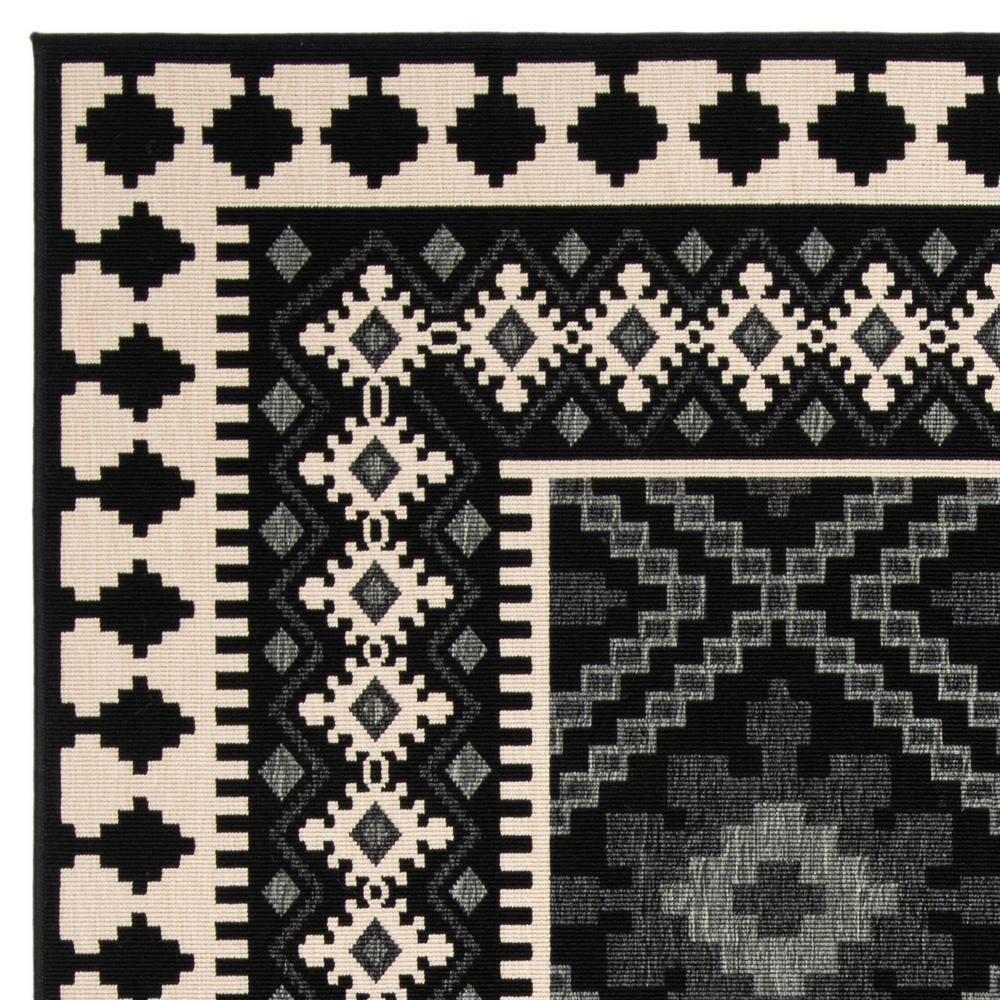 Veranda VER099 Power Loomed Indoor/Outdoor Area Rug - Black/Creme - 5'3"x5'3" - Safavieh.