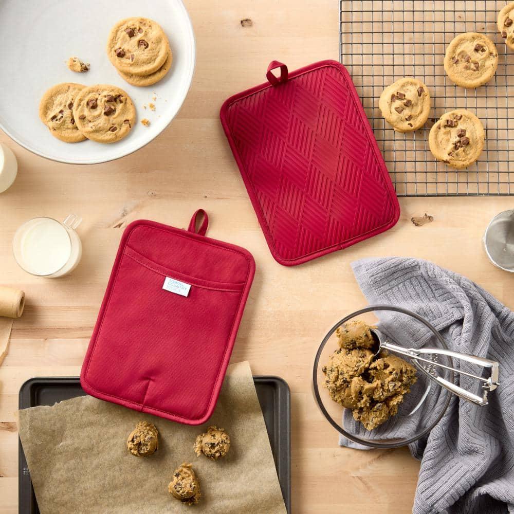 Town & Country Living Town & Country Living Basket Weave Potholder Set (Set of 2)