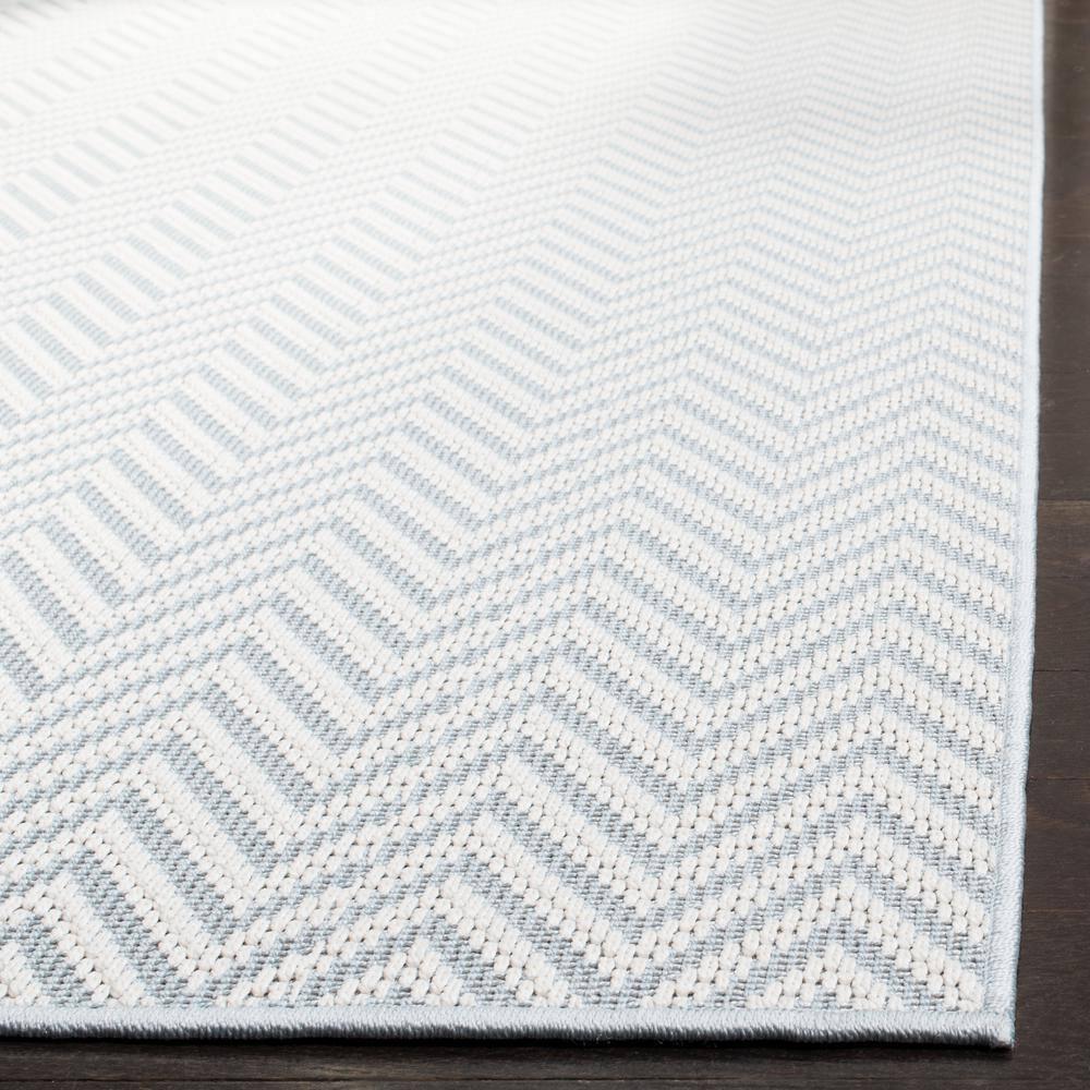 Bermuda BMU812 Power Loomed Indoor/Outdoor Area Rug - Blue/Creme - 6'7"x9'2" - Safavieh.