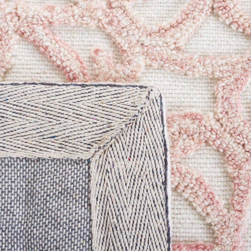 SAFAVIEH Martha Stewart Trace Floral Area Rug, Ivory/Pink, 6' x 9'