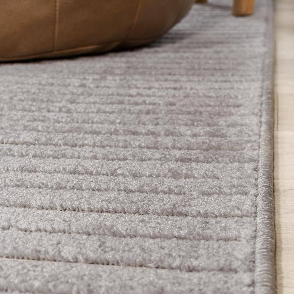 JONATHAN Y Skagen High-Low Minimalist Curve Geometric Gray/Ivory 4 ft. x 6 ft. Indoor/Outdoor Area Rug