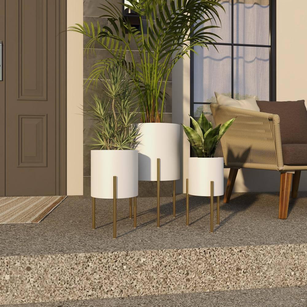 DecMode 18", 14", 12"H White Metal Planter with Removable Gold Stand (3 Count)
