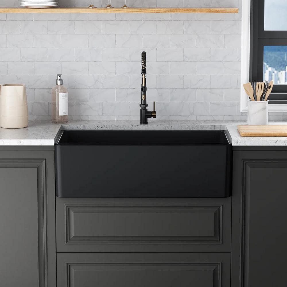 Hadley 33" L x 18" W Fireclay Farmhouse Kitchen Sink with Sink Grid & Basket Strainer