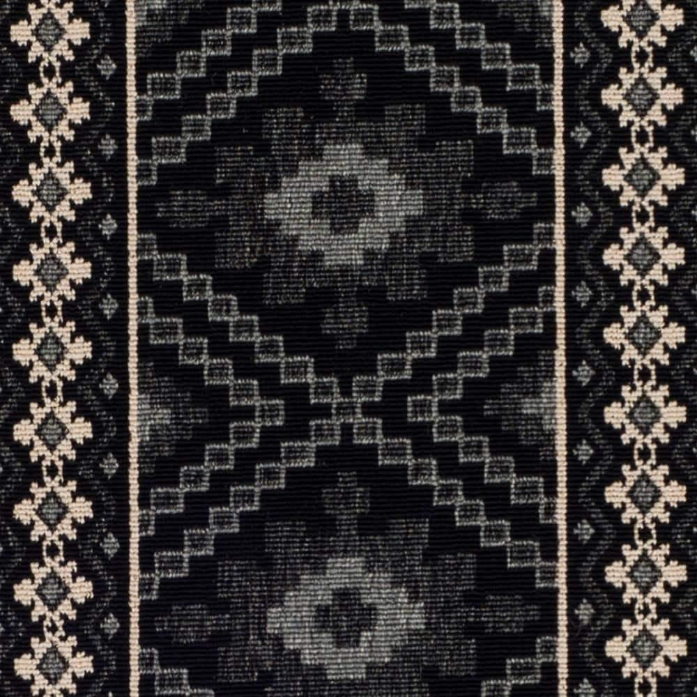Veranda VER099 Power Loomed Indoor/Outdoor Runner Rug - Black/Creme - 2'3"x12' - Safavieh.