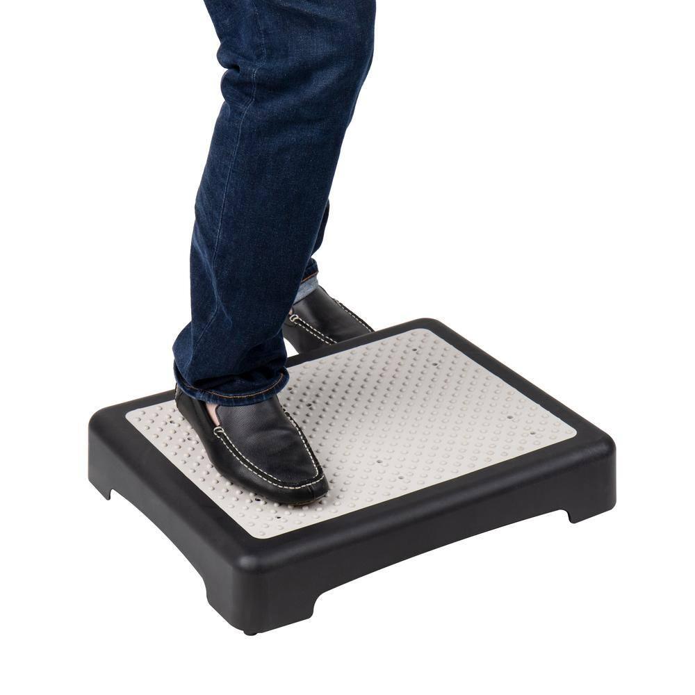 Mind Reader Mind Reader Platform Booster Step, Step Stool for Seniors, Indoor Outdoor, Riser, 15.75"L x 19.5"W x 3.75"H