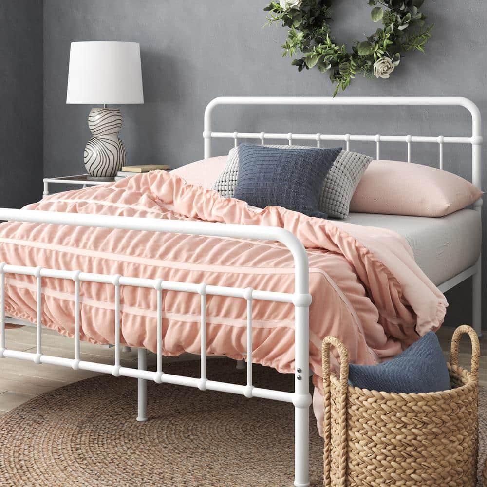 Zinus Florence 42" Modern Farmhouse Metal Platform Bed