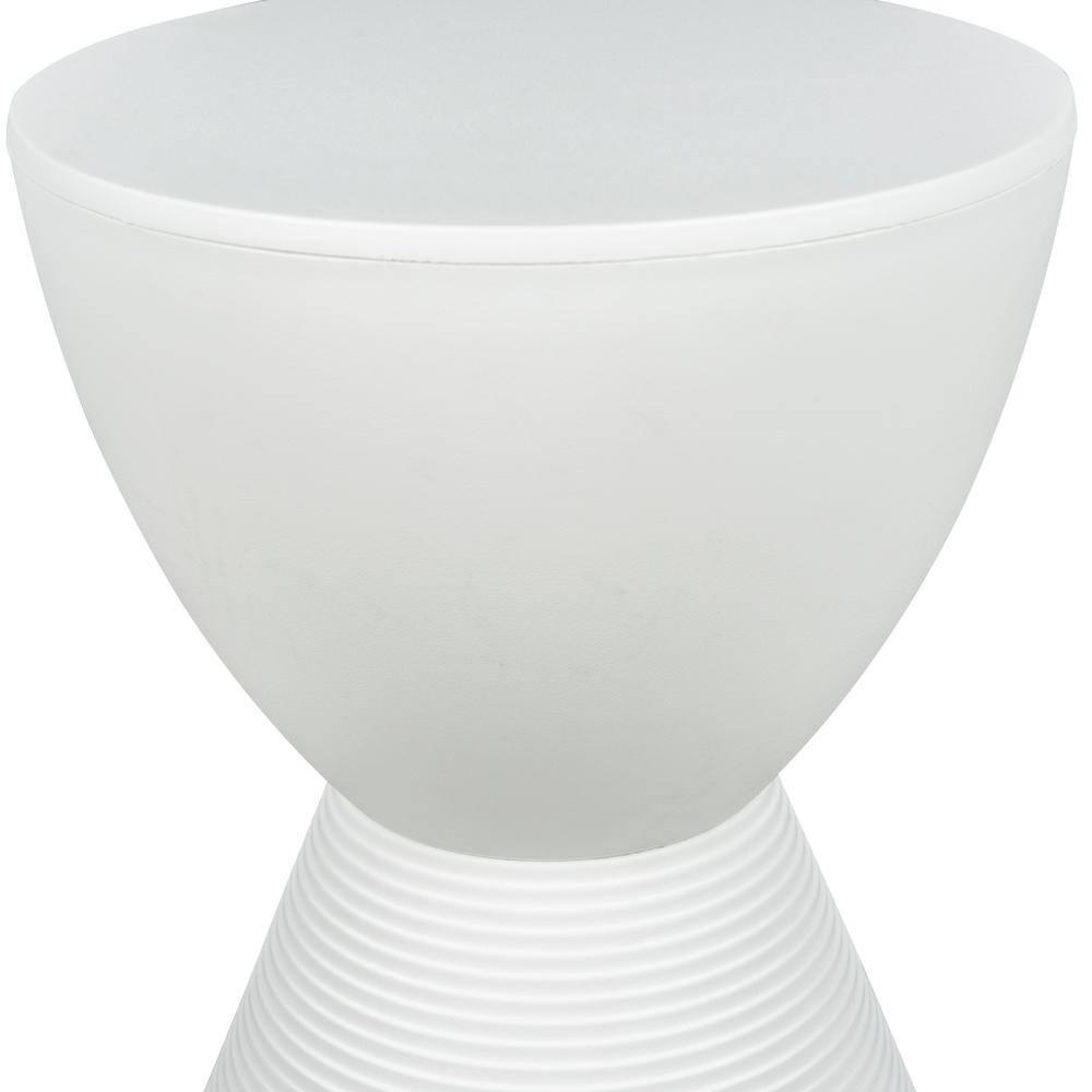 LeisureMod Boyd Modern Round Plastic Side Table