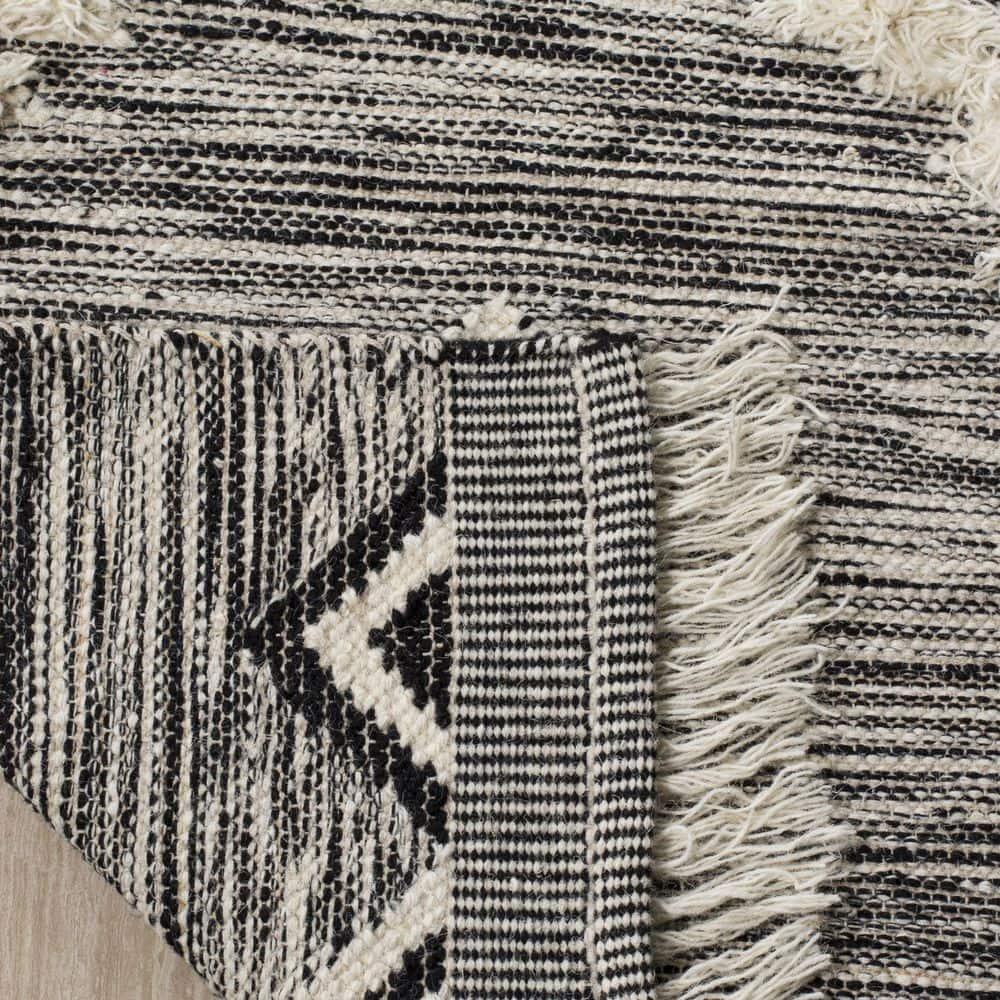Kenya KNY906 Hand Knotted Accent Rug - Black/Ivory - 2'3"x4' - Safavieh.