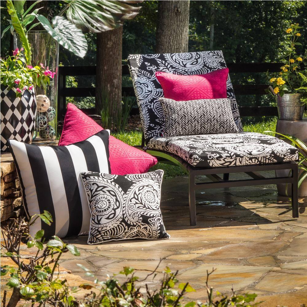 Addie Paisley Indoor/Outdoor Reversible Throw Pillow
