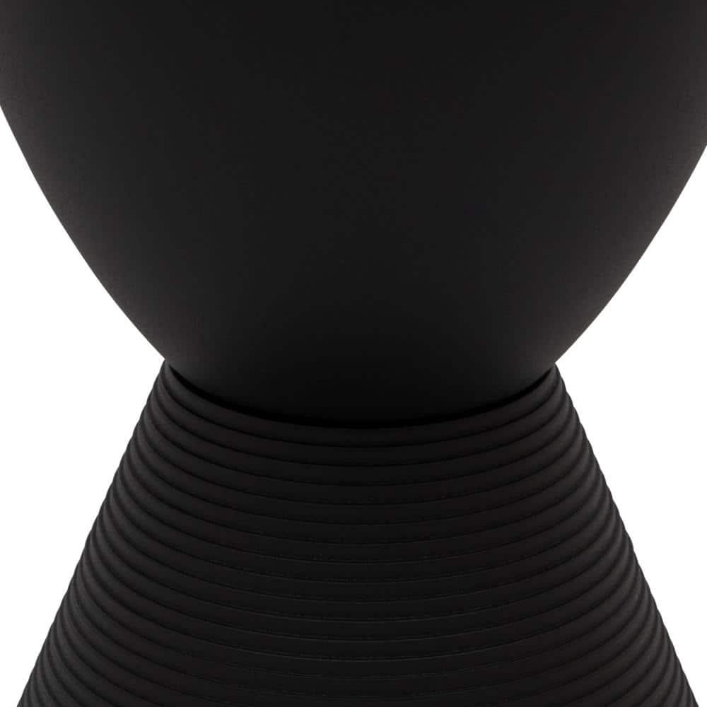 LeisureMod Boyd Modern Round Plastic Side Table