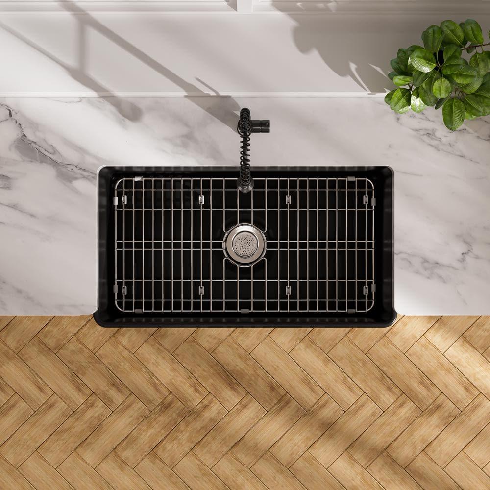 33" L x 20" W Fireclay Farmhouse Kitchen Sink with Sink Grid and Basket Strainer
