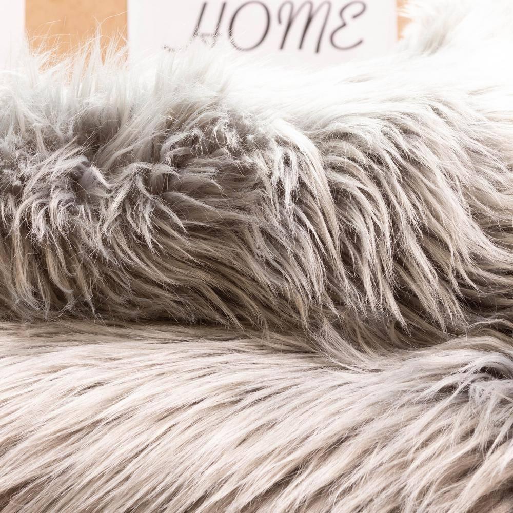 Luxury Faux Sheepskin Fur Area Rug Soft Fluffy Rugs, Shag Plush Carpet Faux Fur Rug For Bedroom Floor Sofa Living Room