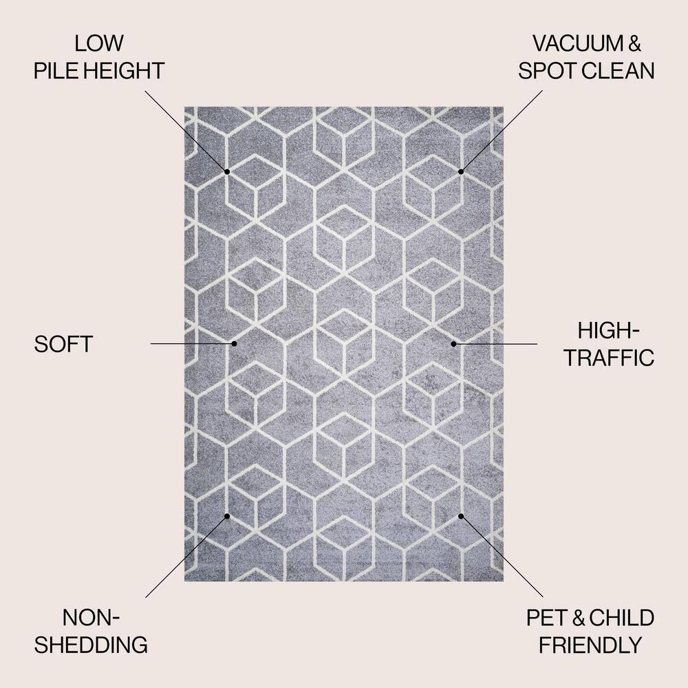 3'x5' Tumbling Blocks Modern Geometric Area Rug, Light Gray/White - JONATHAN Y